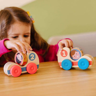 Melissa & Doug GO Tots Wooden toy with Collectible Characters Toy: Barnyard Tumble Earthlets